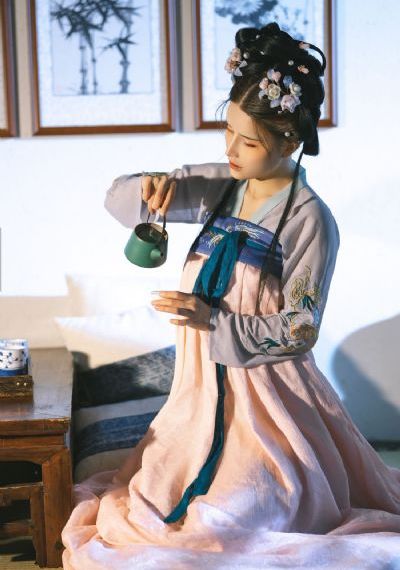 1024亚洲精品在线_超清完整在线观看