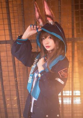 精品女厕露B撒尿_迅雷手机免费观看